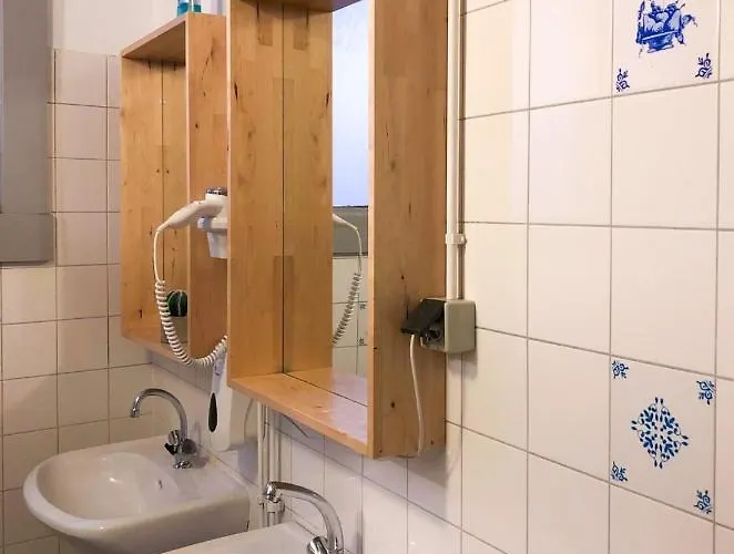 Hostel Room Rotterdam Хостел