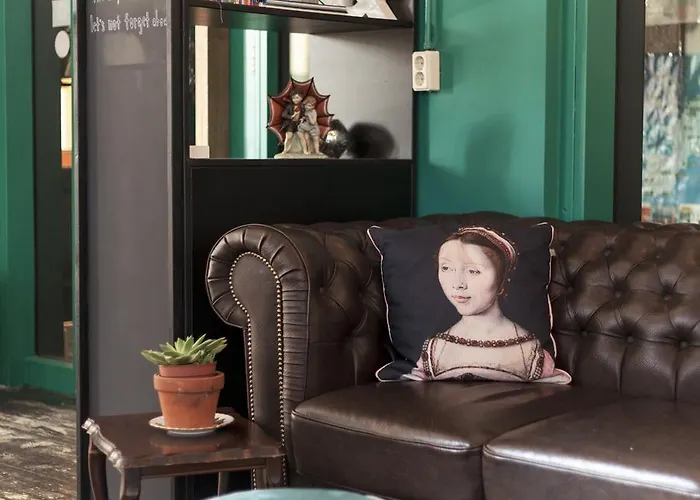 Hostel ROOM Rotterdam Hostel *